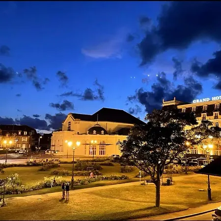 Lumineux A 5 Min De La Апартаменты Кабур